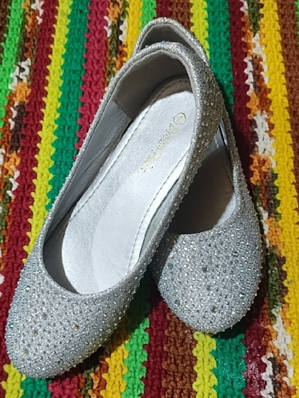 Bundle Of 2 EUC Dream Pairs Glitter Ballet Flats in Gold and Silver Size 2.
